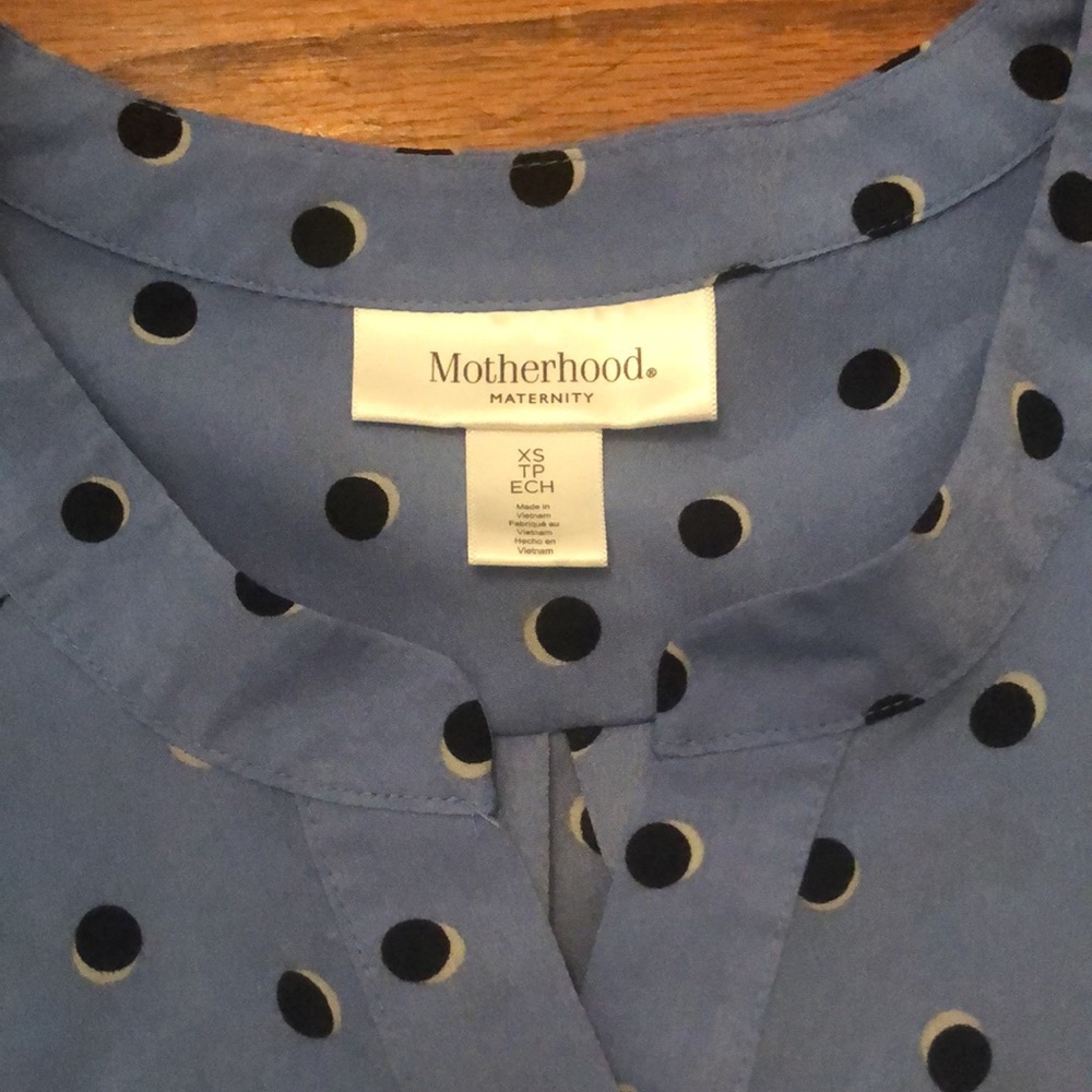 SOLD Lightweight, Blue Maternity Blouse with Waist Tie - Picture 4 of 5